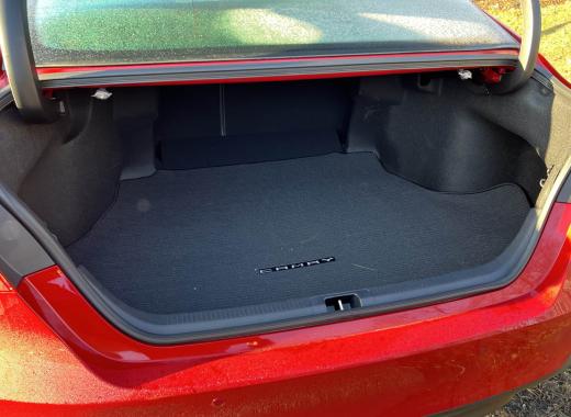 Toyota Camry XLE Hybrid 2024