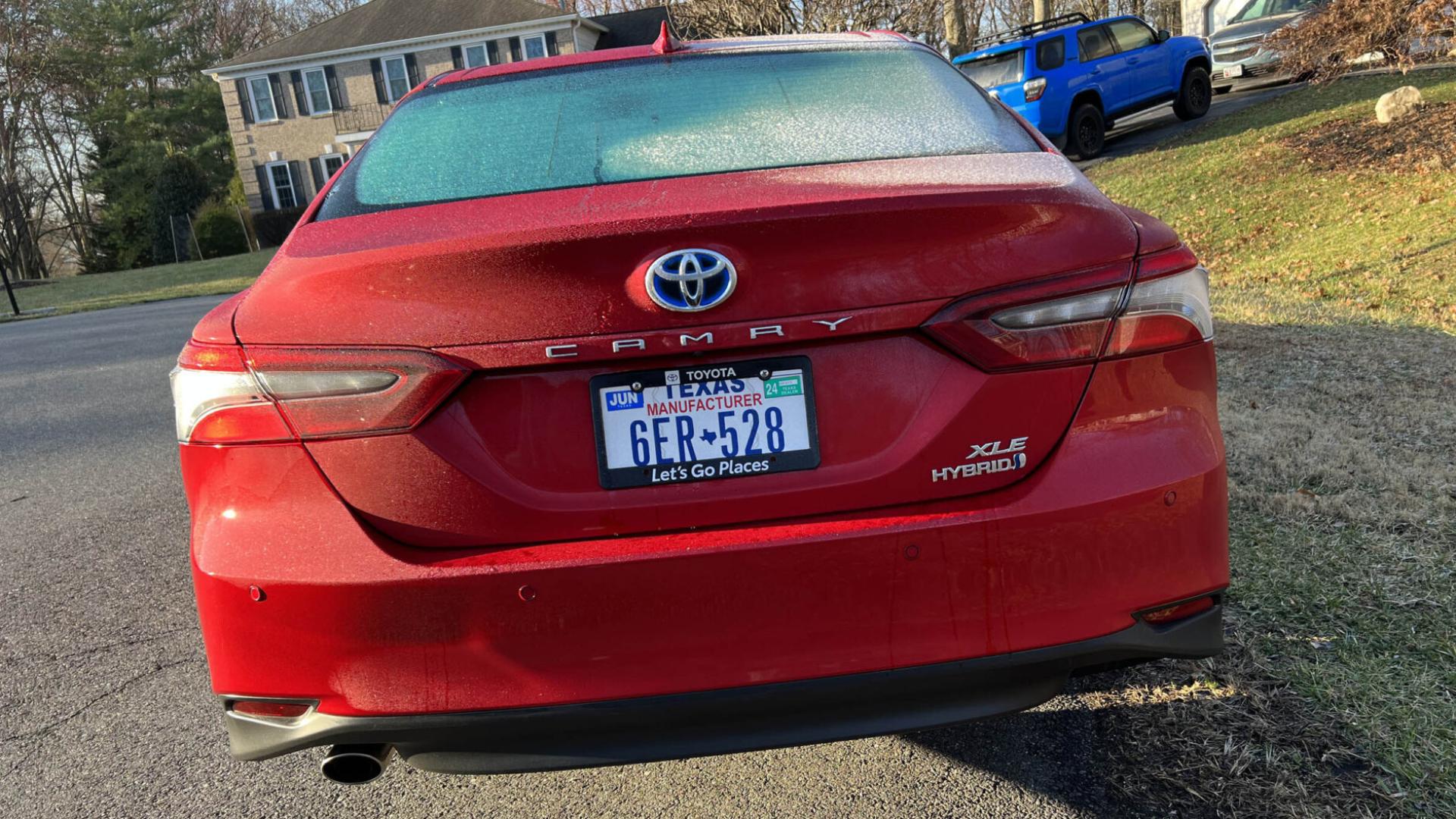 Toyota Camry XLE Hybrid 2024